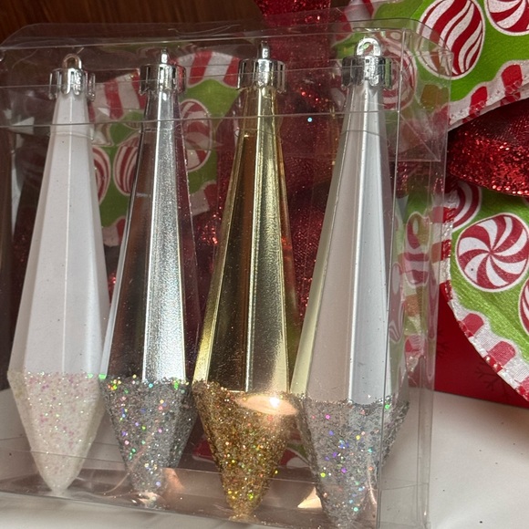 Holiday Cheer Set of Glittery Drops Party Decor Ornaments - Picture 13 of 14